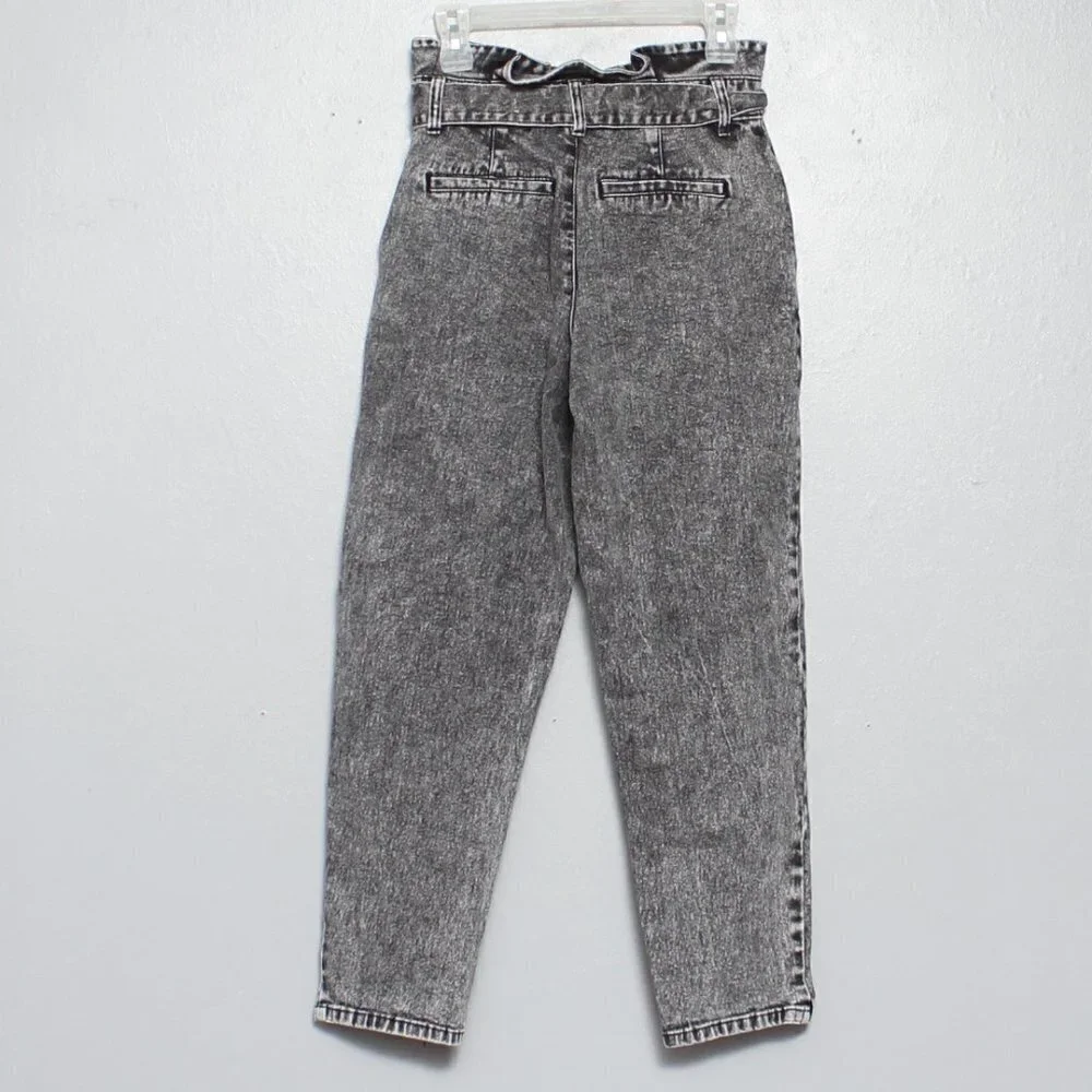 Hi what wear paper bag waist black gray acid wash jeans